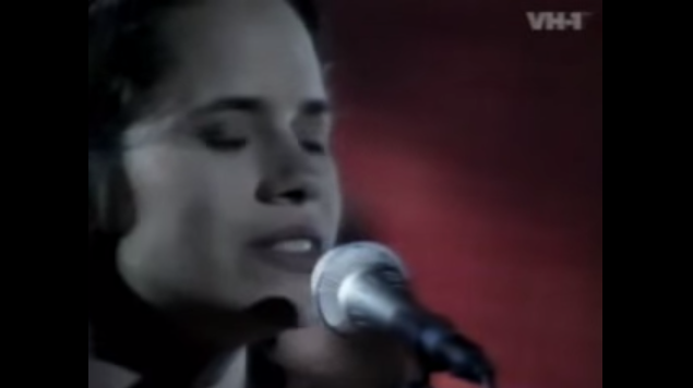 20150330mo-natalie-merchant-peter-gabriel-red-rain